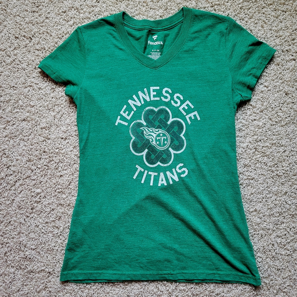 Fanatics Green Tennessee Titans V-Neck Graphic Tee